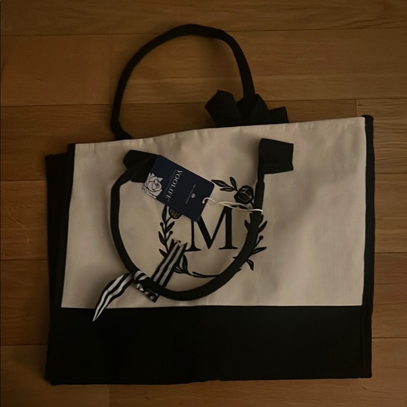 Beautiful new bag, never used, still with tags - Picture 1 of 3